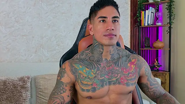 AdanReilly online show from 11-29-25, 03:48