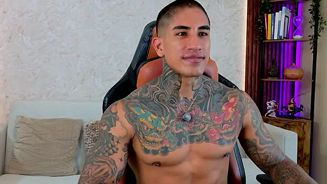 AdanReilly online show from 04-11-26, 04:11