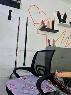 Sophiehuntress online show from 03-21-25, 11:55