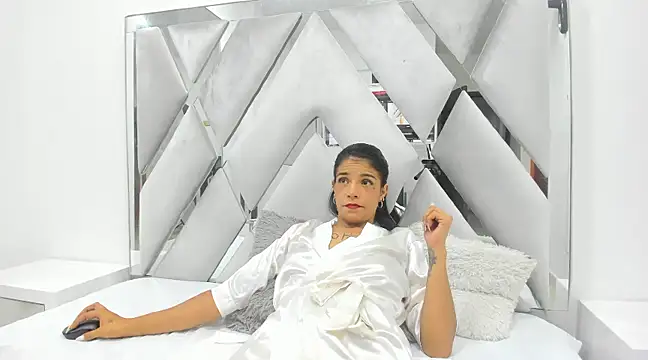 Hellen  4master online show from 01-25-25, 05:40