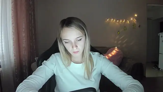 RouseReed online show from 10-28-25, 01:03