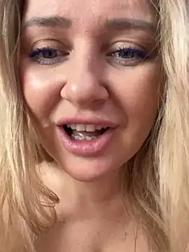 LadyLolyPop  online show from 03-01-25, 06:46