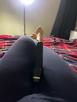 Snapshot of Ceyceys chatting on 12-26-24, 04:36 Ceyceys online show from 12-26-24, 04:36