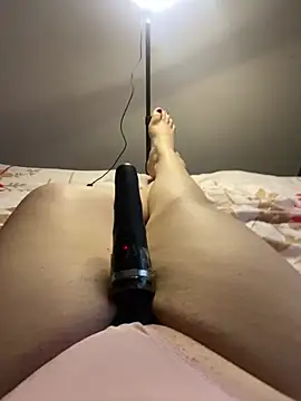 Snapshot of Ceyceys chatting on 02-02-25, 02:24 Ceyceys online show from 02-02-25, 02:24