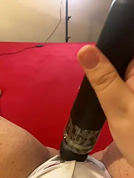 Snapshot of Ceyceys chatting on 02-08-25, 04:36 Ceyceys online show from 02-08-25, 04:36