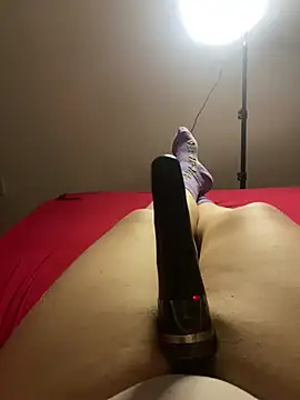 Snapshot of Ceyceys chatting on 02-11-25, 06:11 Ceyceys online show from 02-11-25, 06:11