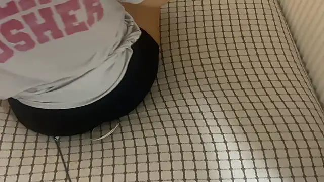 Snapshot of Ceyceys chatting on 10-08-25, 09:18 Ceyceys online show from 10-08-25, 09:18