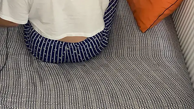 Snapshot of Ceyceys chatting on 12-05-25, 10:13 Ceyceys online show from 12-05-25, 10:13