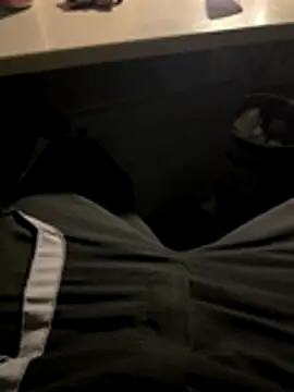 Snapshot of FrutenFratenR9 chatting on 11-01-25, 01:18 FrutenFratenR9 online show from 11-01-25, 01:18