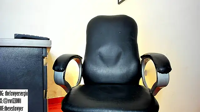 Snapshot of thesexlawyer1 chatting on 12-16-24, 10:34 thesexlawyer1 online show from 12-16-24, 10:34