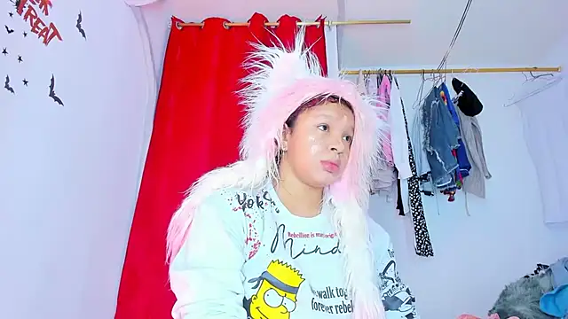 Emily Coper18 online show from 11-03-25, 06:36