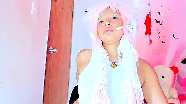 Emily Coper18 online show from 02-02-26, 05:55