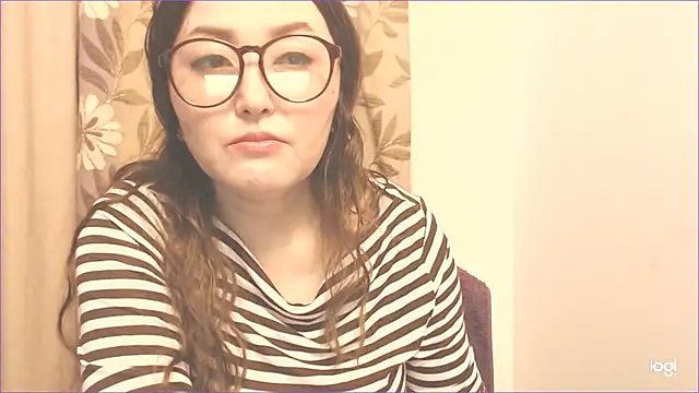 Snapshot of hrnyteacher chatting on 01-20-25, 10:26 hrnyteacher online show from 01-20-25, 10:26