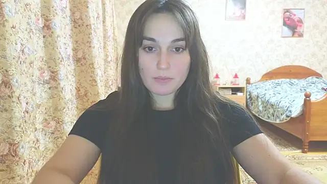 Snapshot of me_lissa_sun13 chatting on 12-15-25, 04:22 me lissa sun13 online show from 12-15-25, 04:22