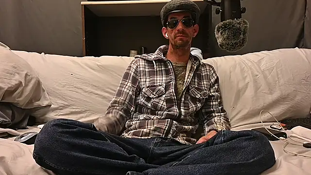 joeiandola online show from 10-16-25, 05:25