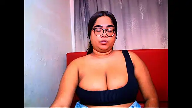 Snapshot of Indian_Lola00 chatting on 11-14-25, 06:45 Indian Lola00 online show from 11-14-25, 06:45