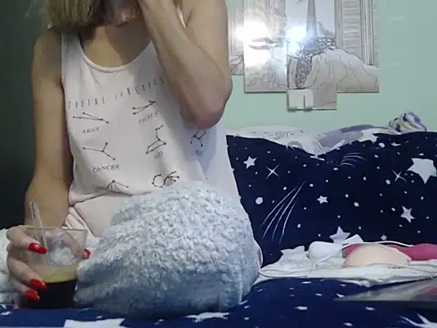 Snapshot of SexyGioconda chatting on 02-11-25, 12:27 SexyGioconda online show from 02-11-25, 12:27