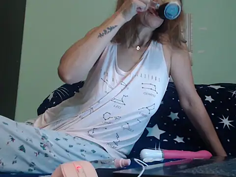 Snapshot of SexyGioconda chatting on 02-15-25, 10:22 SexyGioconda online show from 02-15-25, 10:22