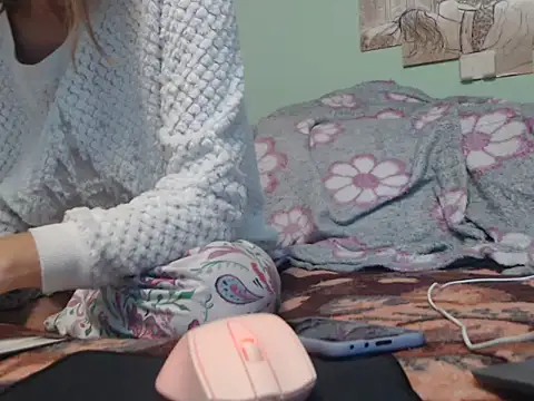Snapshot of SexyGioconda chatting on 02-18-25, 10:27 SexyGioconda online show from 02-18-25, 10:27