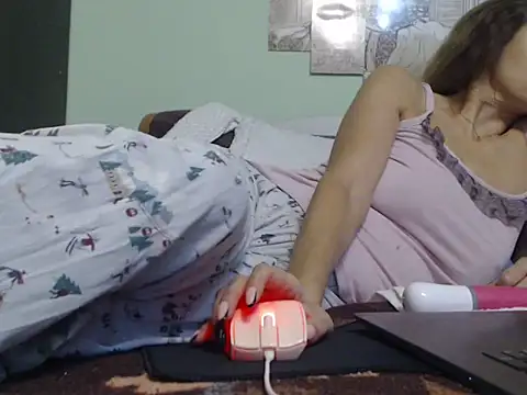 Snapshot of SexyGioconda chatting on 02-20-25, 11:21 SexyGioconda online show from 02-20-25, 11:21