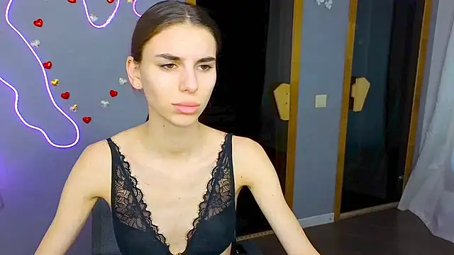 EmmyGreans online show from 02-13-25, 12:43