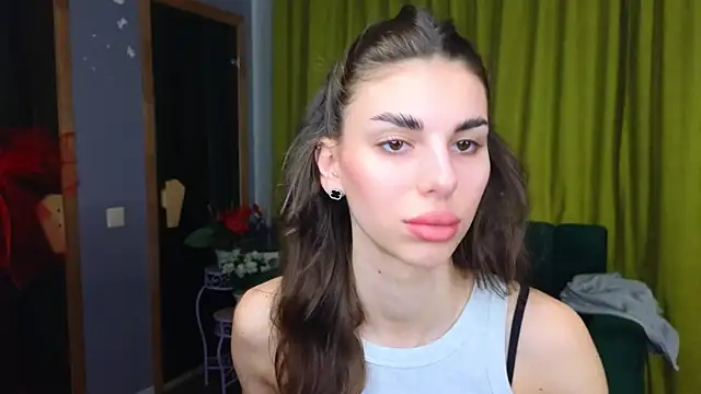 EmmyGreans online show from 03-30-26, 05:41