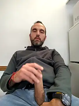 leon3875 online show from 03-11-25, 03:23