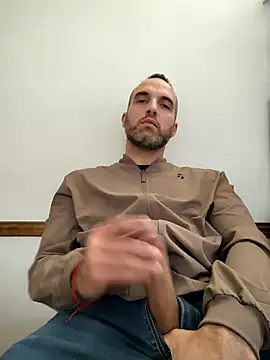 leon3875 online show from 09-08-25, 03:22