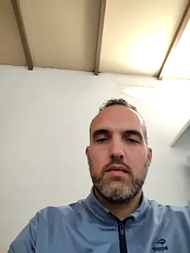 leon3875 online show from 11-17-25, 03:18