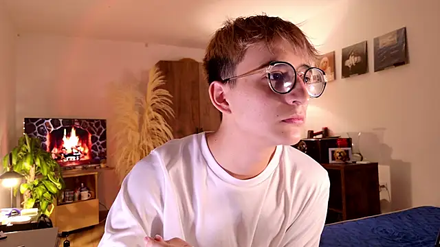 Mr evan1 online show from 10-28-25, 04:09