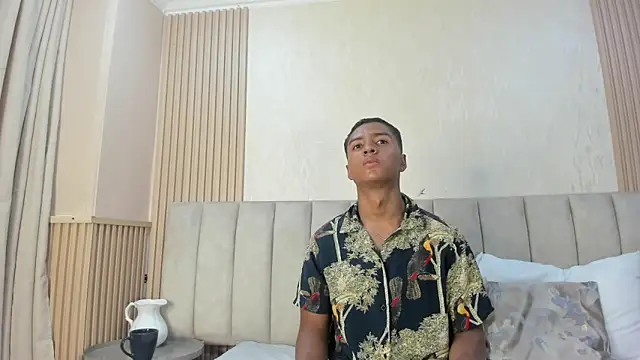 Snapshot of MagnusKing_ chatting on 05-06-26, 11:04 MagnusKing online show from 05-06-26, 11:04