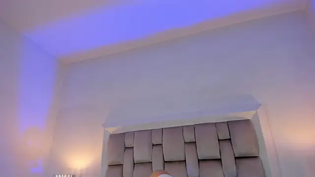 Mara Betancurt online show from 12-13-24, 06:21