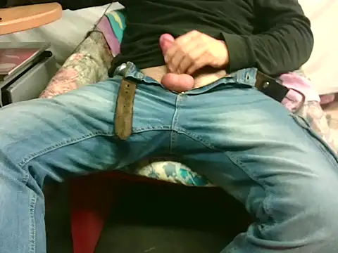 Giulio35 Pika online show from 11-08-25, 06:13