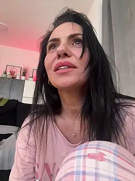 Snapshot of KimKelly13 chatting on 01-17-25, 10:44 KimKelly13 online show from 01-17-25, 10:44