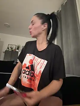 Snapshot of KimKelly13 chatting on 01-22-25, 06:41 KimKelly13 online show from 01-22-25, 06:41
