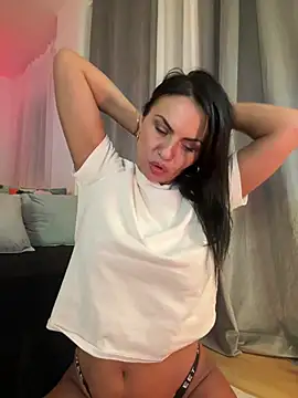 Snapshot of KimKelly13 chatting on 03-13-25, 06:01 KimKelly13 online show from 03-13-25, 06:01