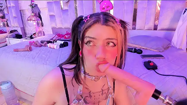 Snapshot of Broklinwhite_ chatting on 01-28-25, 01:38 Broklinwhite online show from 01-28-25, 01:38