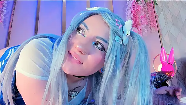 Snapshot of Broklinwhite_ chatting on 10-19-25, 01:45 Broklinwhite online show from 10-19-25, 01:45