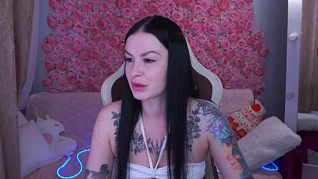 AmberDismond online show from 05-25-26, 05:35