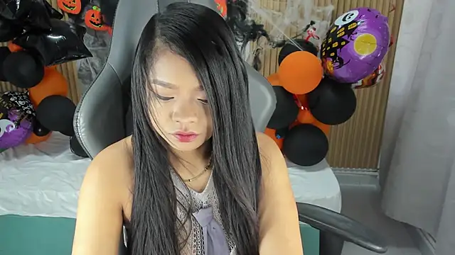 Lili 16 online show from 11-07-25, 11:10