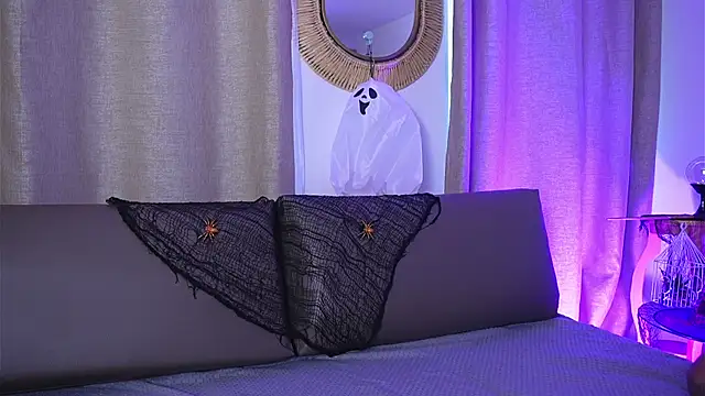 Snapshot of ShelleyMorell chatting on 10-23-25, 02:27 ShelleyMorell online show from 10-23-25, 02:27