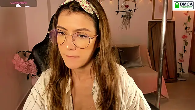 Lilabril online show from 12-22-25, 02:36