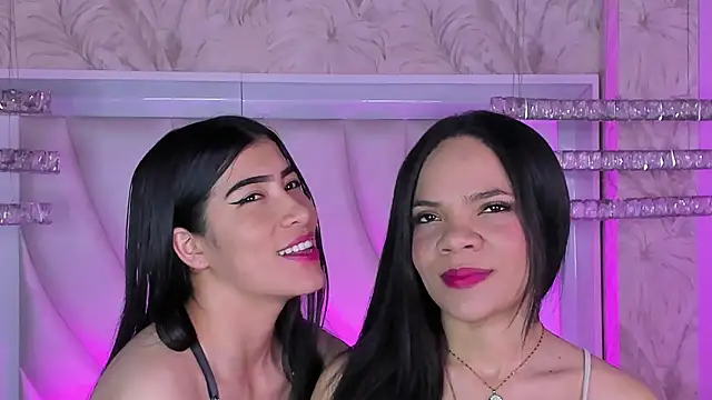 Snapshot of siara_and_zoe chatting on 05-07-26, 11:43 siara and zoe online show from 05-07-26, 11:43