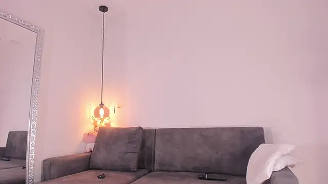 Isabella francoo online show from 10-06-25, 12:13