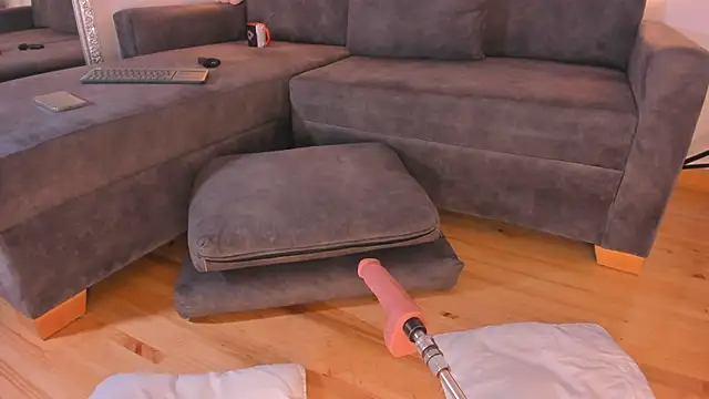 Isabella francoo online show from 11-20-25, 12:27