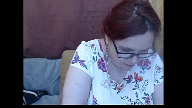 Snapshot of PlayfullMature chatting on 05-11-26, 10:43 PlayfullMature online show from 05-11-26, 10:43