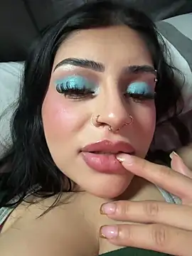 Snapshot of ThickerThanYoBitch chatting on 03-19-26, 07:56 ThickerThanYoBitch online show from 03-19-26, 07:56