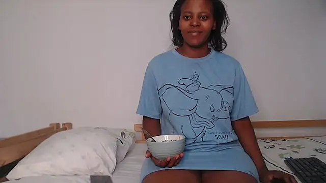 Snapshot of SexyKate852 chatting on 02-06-25, 06:35 SexyKate852 online show from 02-06-25, 06:35