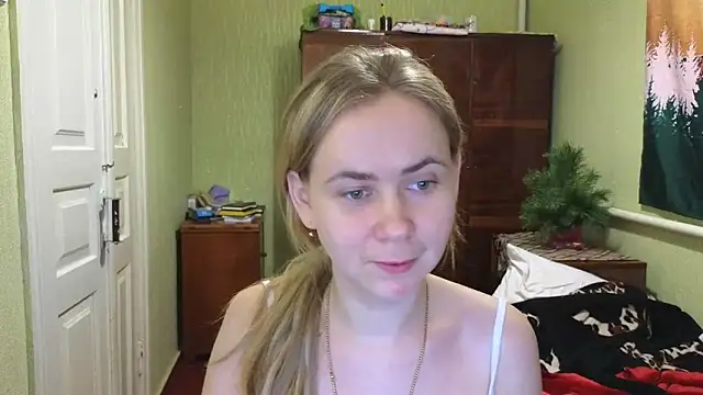 Riley Roo online show from 12-18-24, 08:36