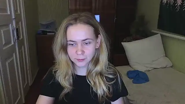 Riley Roo online show from 01-28-25, 06:07